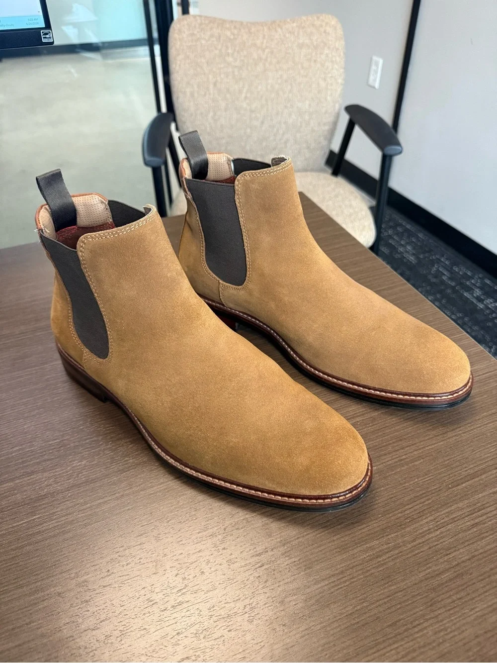 NWOT - Johnston and Murphy XC+Durham Waterproof Suede Chelsea Boot - 10.5